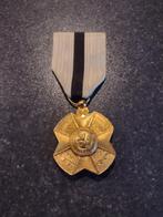 Médaille d'or de l'Ordre Léopold II, Enlèvement, Ruban, Médaille ou Ailes