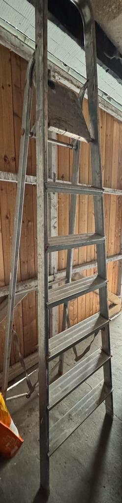 Ladder beschikbaar voor biedingen