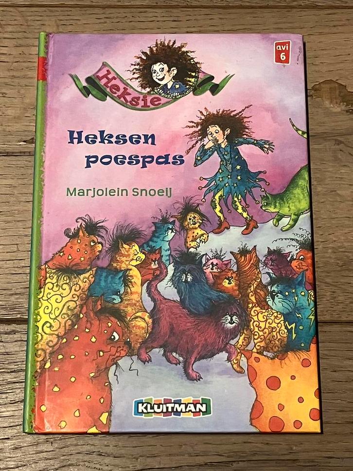 Marjolein Snoeij - Heksie - Heksen poespas - AVI 6, Boeken, Kinderboeken | Jeugd | onder 10 jaar, Zo goed als nieuw, Fictie algemeen