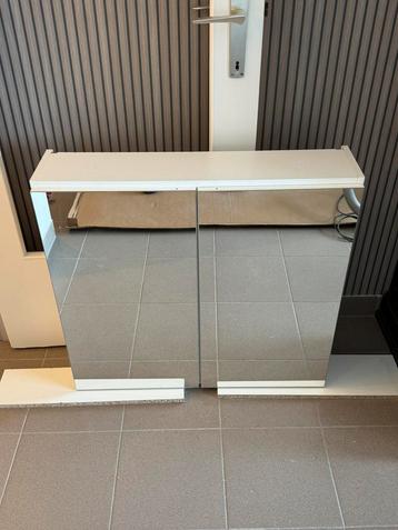 Badkamerkast met spiegels 74 hoog 80 breed 20 diep beschikbaar voor biedingen