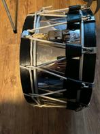 Tambour de gille, Muziek en Instrumenten, Drumstellen en Slagwerk, Ophalen, Zo goed als nieuw
