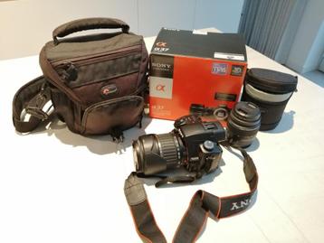 Sony alfa37 met 2 lenzen (beschermhoes en cameratas)  disponible aux enchères