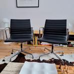 2 EA108 fauteuils van Charles & Ray Eames voor Vitra (leer), Huis en Inrichting, Ophalen, Gebruikt, Leer