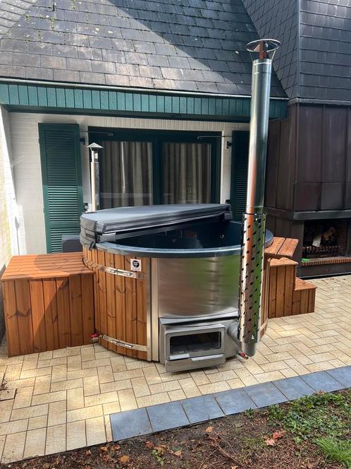 Hottub nieuw compleet houtgestookt / 6 pers / comfort €3495, Tuin en Terras, Zwembad-toebehoren, Nieuw, Verlichting, Ophalen