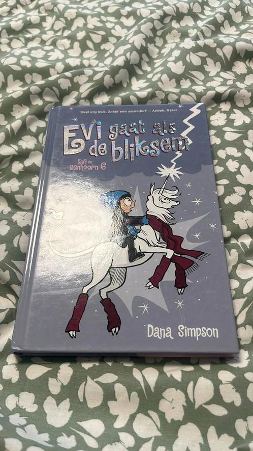 Dana Simpson - Evi gaat als de bliksem, Boeken, Stripverhalen, Zo goed als nieuw, Verzenden