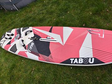 Tabou Bullit 185 litres avec boardbag, Planche, Avec aileron(s), Enlèvement, Utilisé
