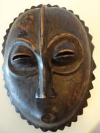 Masque d'origine ivoirienne, Humain, Utilisé, Enlèvement ou Envoi