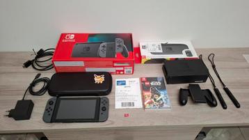 Nintendo Switch in goede staat met doos, game en hoesje beschikbaar voor biedingen