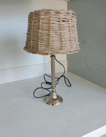 Brocante / landelijk tafellamp beschikbaar voor biedingen