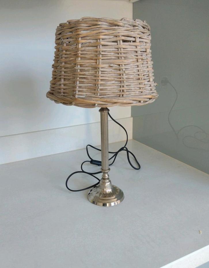 Brocante / landelijk tafellamp, Huis en Inrichting, Lampen | Tafellampen, Zo goed als nieuw, Ophalen