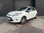 Ford Fiesta 1.25i 5 deurs - airco - 2011 - garantie, Voorwielaandrijving, Euro 5, Stof, Wit