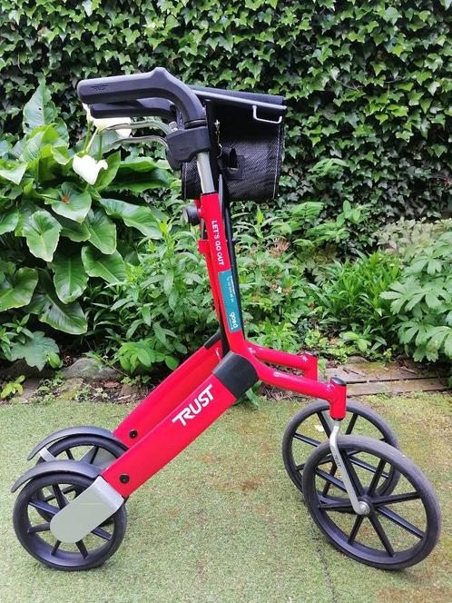 Rollator Let's go out aan 50%, Diversen, Rollators, Zo goed als nieuw, Lichtgewicht, Opvouwbaar, Ophalen