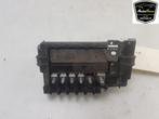 ZEKERINGKAST Seat Ibiza V (KJB) (01-2017/-) (|2Q0937548D|), Gebruikt, Seat