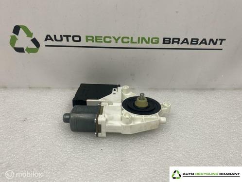 Raammotor Links Voor Volkswagen Golf 6 5K0959701H, Auto-onderdelen, Ruiten en Toebehoren, Volkswagen, Gebruikt, Ophalen of Verzenden