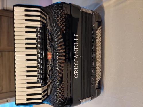 Accordeon Crucianelli 2+2 cassotto, Muziek en Instrumenten, Accordeons, Zo goed als nieuw, Ophalen of Verzenden