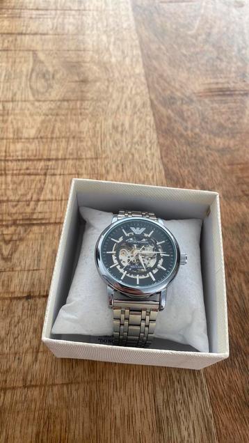 Neppen Armani horloge beschikbaar voor biedingen