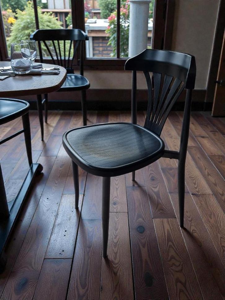 Grote partij stoelen type Thonet uitvoering, Maison & Meubles, Chaises, Utilisé, Bois, Enlèvement