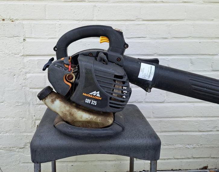 McCulloch GBV 325 bladblazer, Tuin en Terras, Bladblazers, Gebruikt, Handgedragen, Benzine, Ophalen