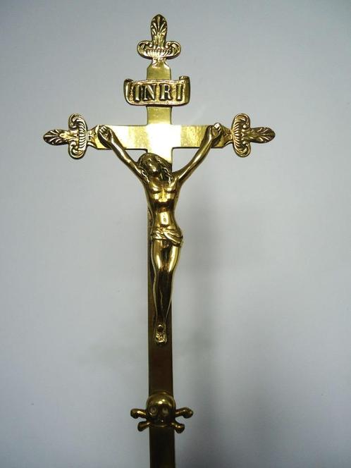 Croix Christ laiton Flamand 19ème siècle H 30✨😍🙏💑👌, Antiquités & Art, Antiquités | Objets religieux, Enlèvement ou Envoi