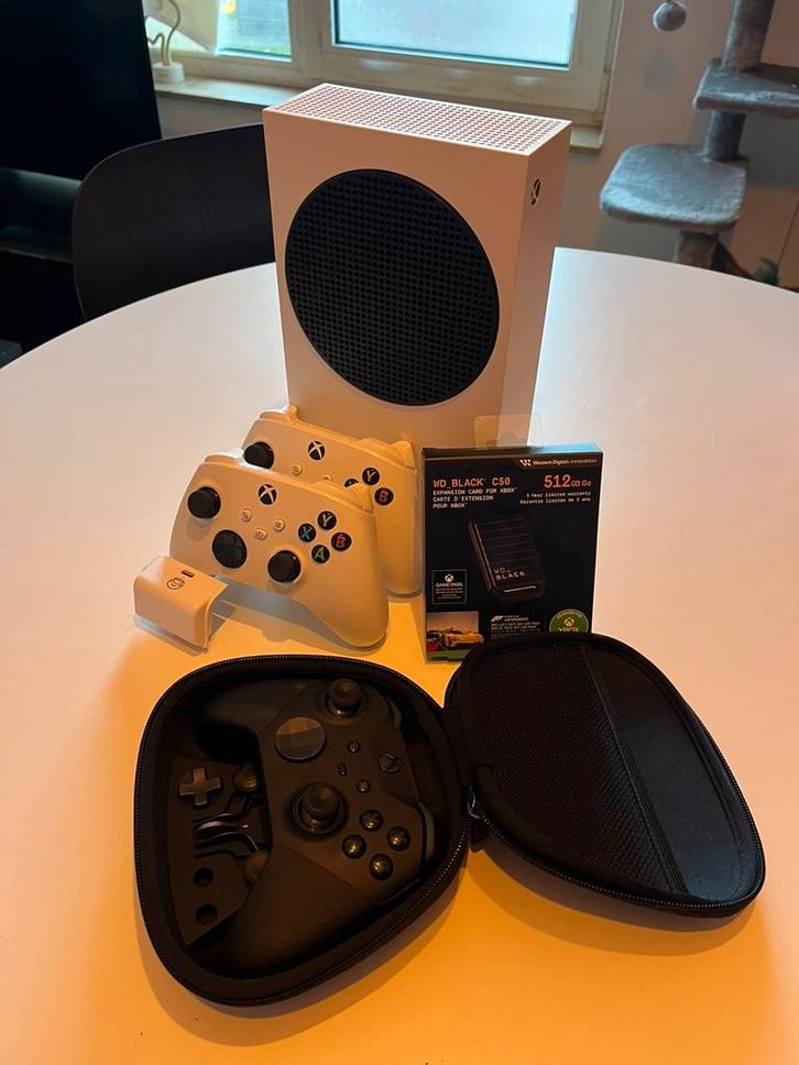 Xbox series s 512GB, Games en Spelcomputers, Spelcomputers | Xbox Series X en S, Zo goed als nieuw, Xbox Series S, Ophalen