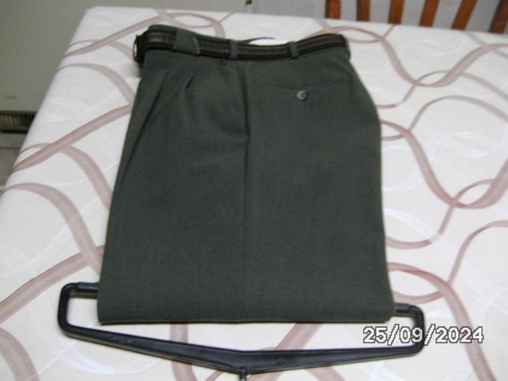 Een lange groene winterbroek, Kleding | Heren, Broeken en Pantalons, Zo goed als nieuw, Maat 46 (S) of kleiner, Groen, Ophalen of Verzenden
