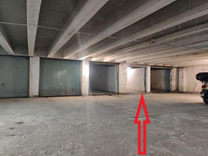 Grote privébox + elektriciteitskast in Ganshoren, Immo, Garages en Parkeerplaatsen, Brussel