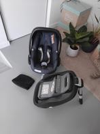 Maxi-Cosi pebble plus met isofix familyfix en voetenzak, Ophalen, Zo goed als nieuw, Maxi-Cosi, Isofix