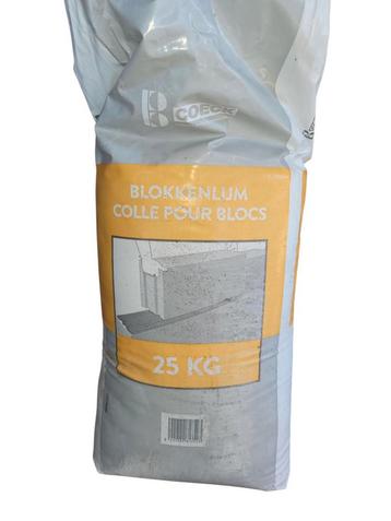 Colle pour blocs  beschikbaar voor biedingen