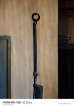 Antieke handgesmeede zaaghaal (crémaillère), Ophalen