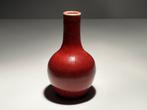 sang de boeuf monochrome vaas porselein flesvaas (China), Antiek en Kunst, Antiek | Porselein, Ophalen of Verzenden