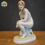 Vintage vrouwlijk naakt porseleinen beeld (Zsolnay Hongaars), Antiek en Kunst, Ophalen of Verzenden