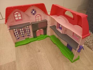 Speelhuisje  beschikbaar voor biedingen