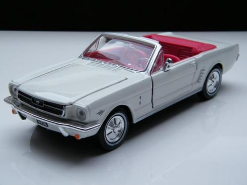 Modelauto Ford Mustang 1964/65 – James Bond Goldfinger 1:24, Hobby & Loisirs créatifs, Voitures miniatures | 1:24, Neuf, Voiture