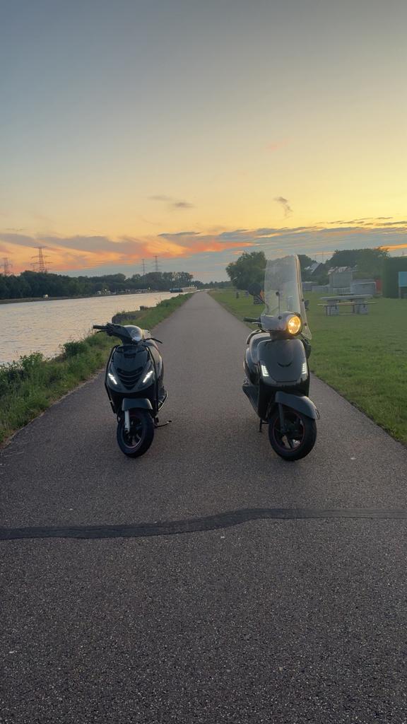 piaggio zip 2022 i-get B-klasse, Fietsen en Brommers, Scooters | Piaggio, Zo goed als nieuw, Zip, Klasse B (45 km/u), Benzine