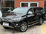TOYOTA HILUX 2.4D 150PK |KEY LESS | NAVI | CAMERA | XENON |, Auto's, Toyota, Automaat, 2175 kg, 4 cilinders, Zwart