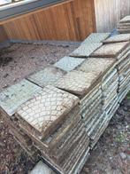 Gratis 150 betonnen tegels 40x40 + 16 tegels 50x50, Ophalen, Gebruikt