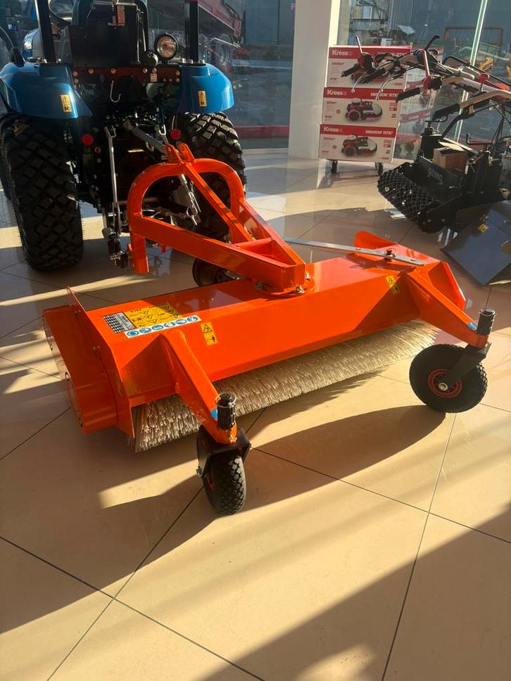 Veegborstel voor achter tractor 1m20 werkbreedte, Zakelijke goederen, Landbouw | Werktuigen, Overige, Ophalen