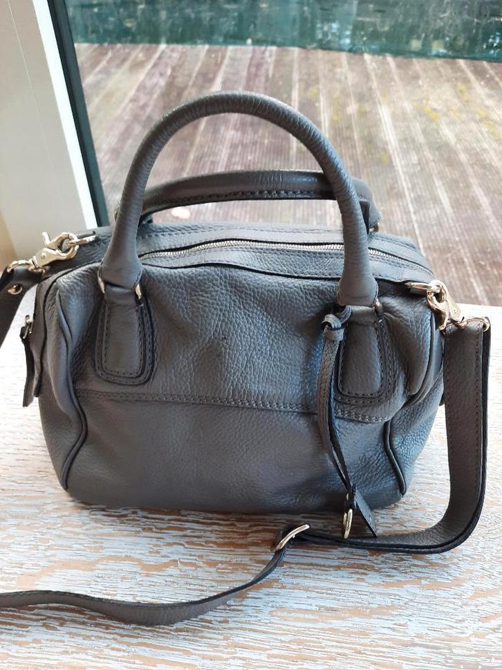 Mooie hand/schoudertas ABRO, Bijoux, Sacs & Beauté, Sacs | Sacs Femme, Comme neuf, Sac à bandoulière, Autres couleurs, Enlèvement ou Envoi