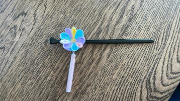 Japanse haarpin beschikbaar voor biedingen
