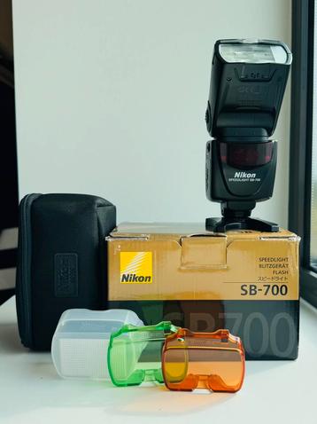 Nikon sb700 beschikbaar voor biedingen