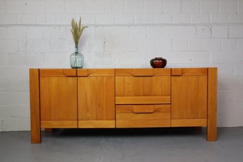 Brutalist solid Elm sideboard by Maison Regain, France, Antiek en Kunst, Curiosa en Brocante, Ophalen of Verzenden