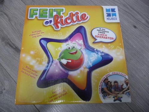 Feit of Fictie van Megableu, Hobby en Vrije tijd, Gezelschapsspellen | Overige, Zo goed als nieuw, Vijf spelers of meer, Ophalen of Verzenden