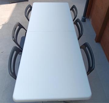 Verhuur tafels en stoelen beschikbaar voor biedingen