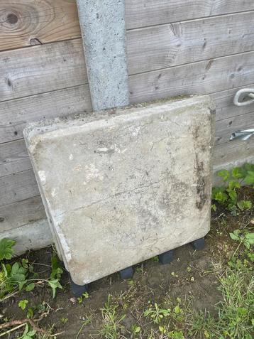 Putdeksels beton 60x60 (x1) beschikbaar voor biedingen