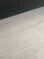 Laminaat beige-grijs + ondervloer & plinten, ong 70m2, Huis en Inrichting, Ophalen, Zo goed als nieuw, Beige, Laminaat