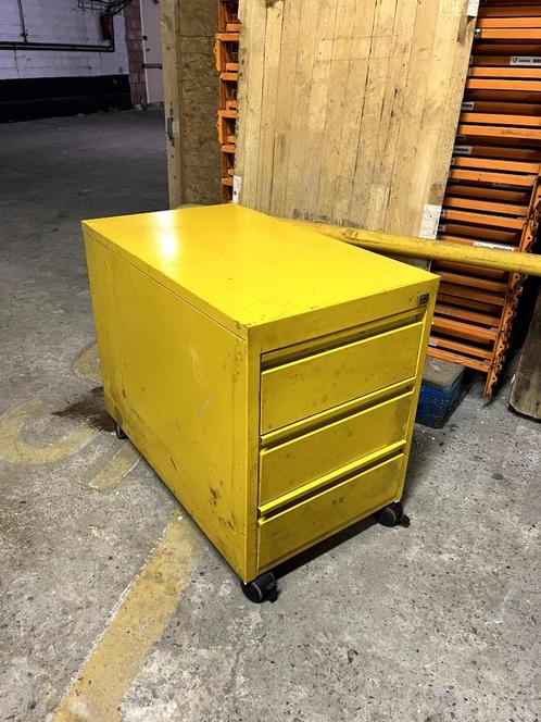 Archiefkast - Bureau kast - Bijzet kast, Huis en Inrichting, Kasten | Roldeurkasten en Archiefkasten, Gebruikt, Minder dan 100 cm