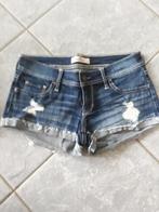 short HOLLISTER maat W 26, Kleding | Dames, Broeken en Pantalons, Ophalen of Verzenden