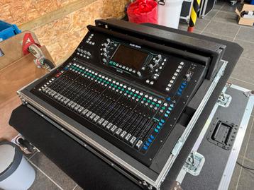 Allen & Heath SQ6 en flight case  disponible aux enchères