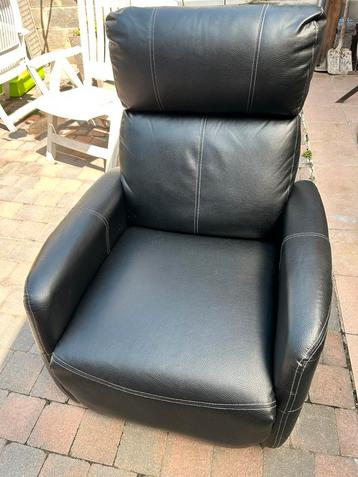 Relax zetel kleur zwart met garantie  beschikbaar voor biedingen