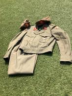 Legerkostuum en 2 baretten, Verzamelen, Ophalen, Landmacht